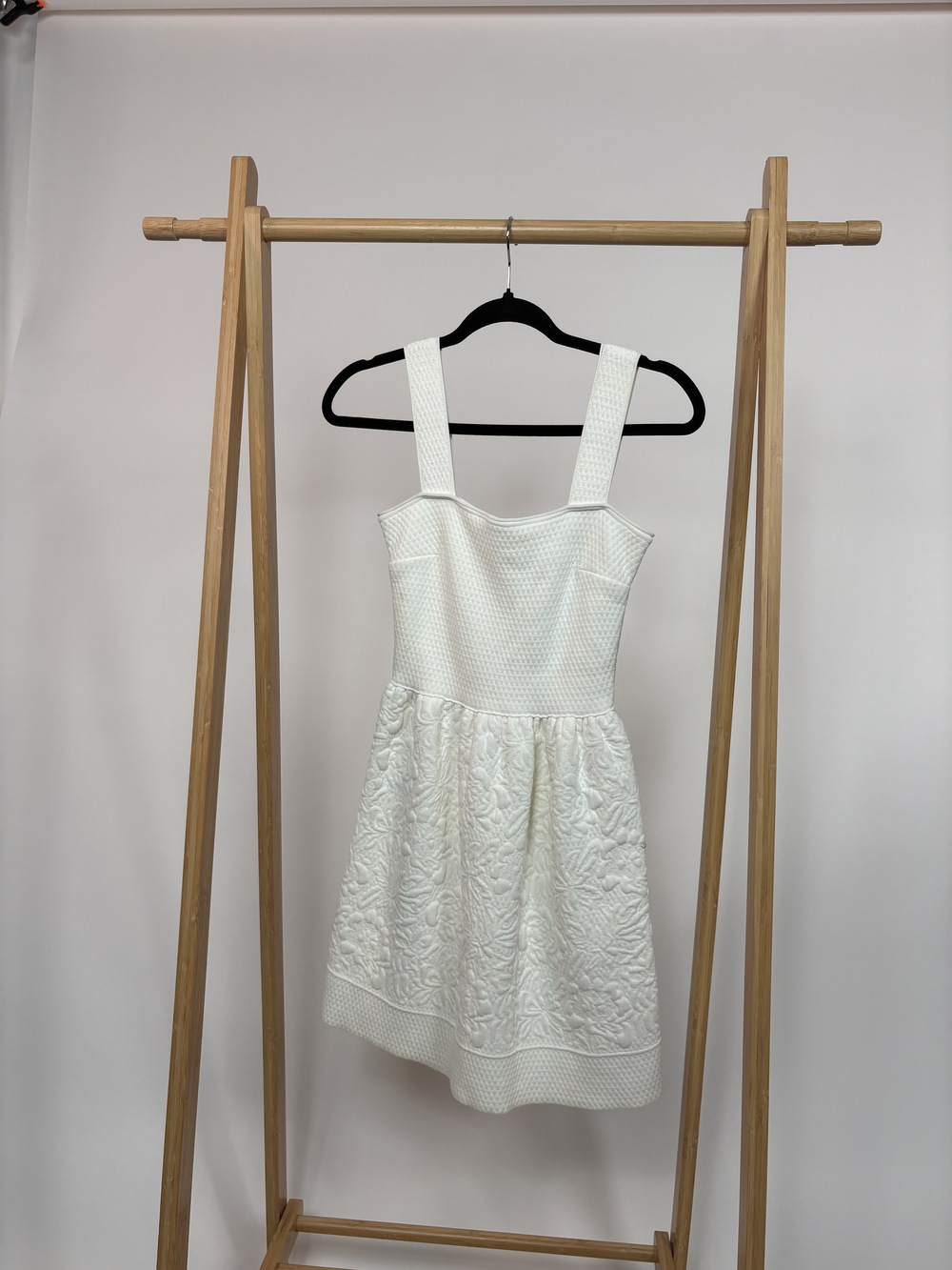 PF-1472 Valentino White Floral Matelasse Mini Dress